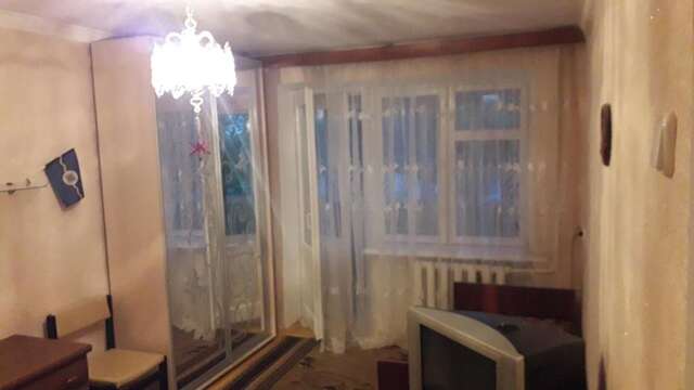 Апартаменты 1-комнатная квартира посуточно Бердянск-16